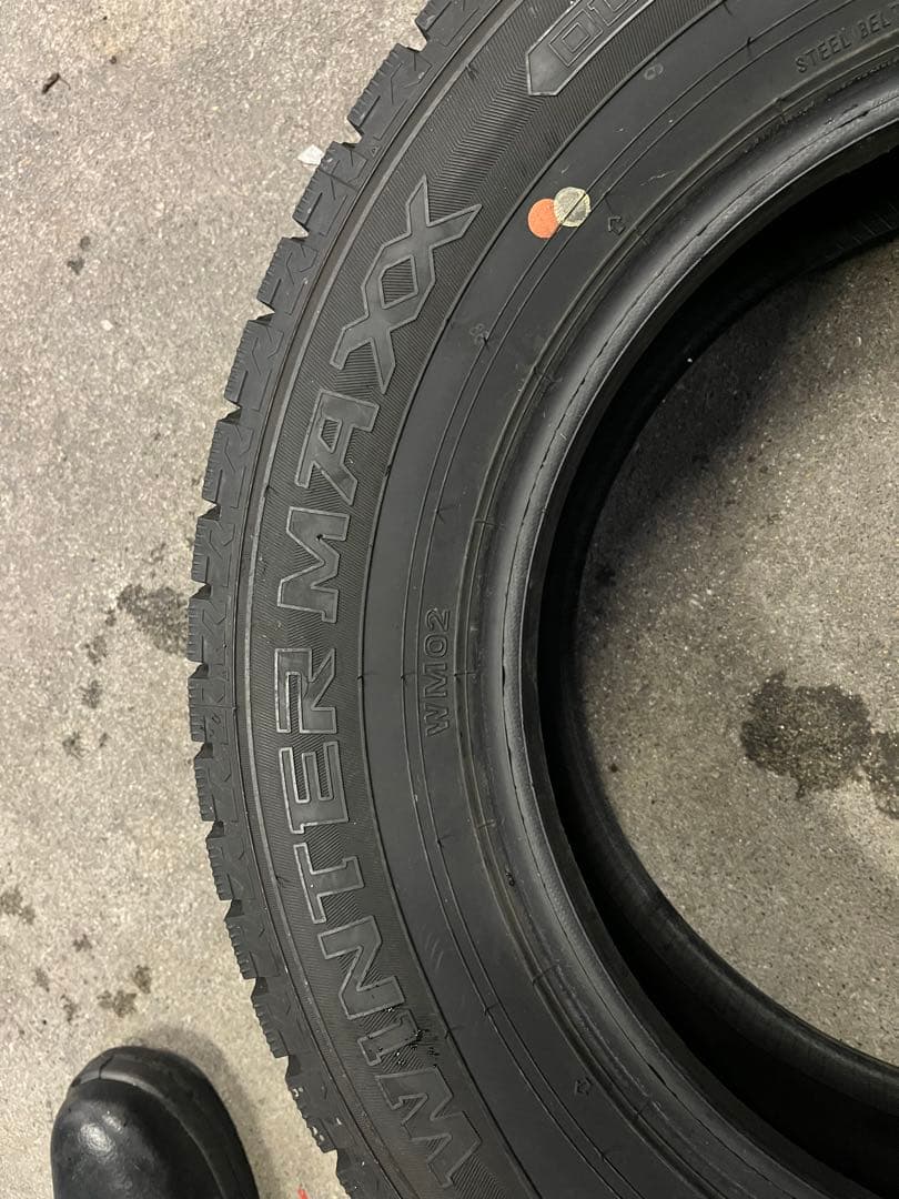 DUNLOP スタッドレスタイヤ 195/70R15