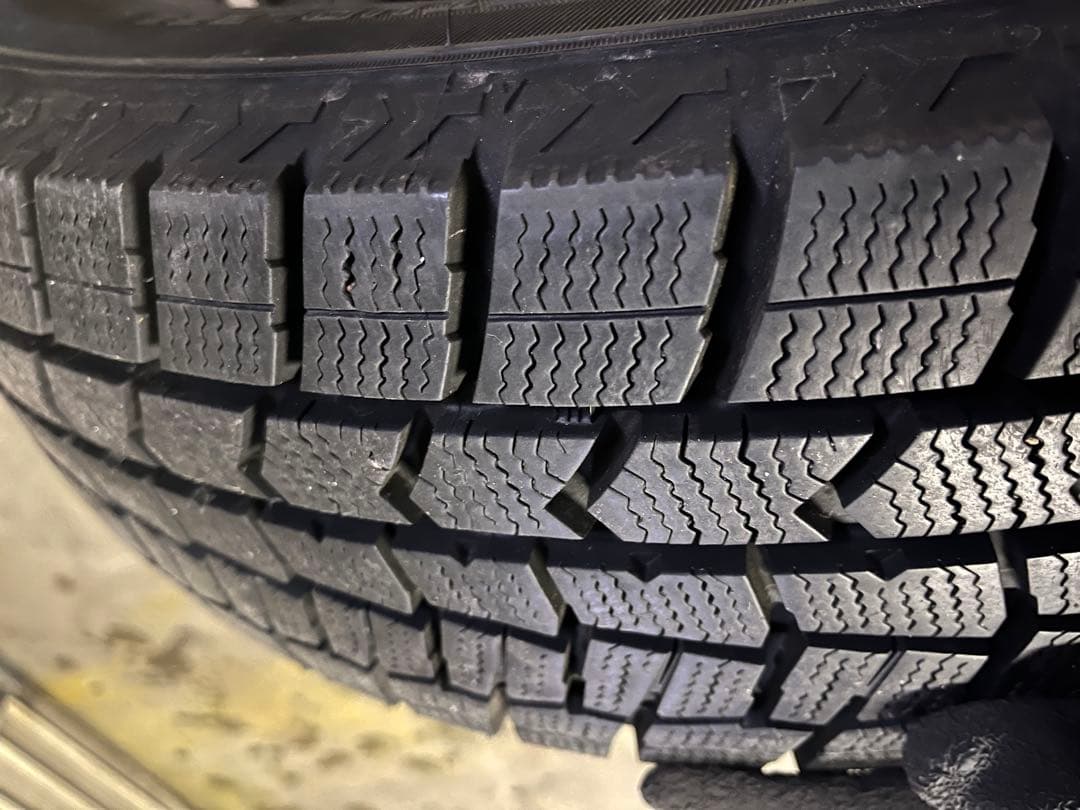 DUNLOP スタッドレスタイヤ 195/70R15