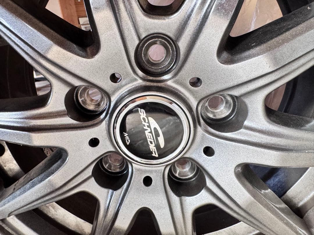 2023年11月新品購入バリ山スタッドレスタイヤ 15インチホイールセット