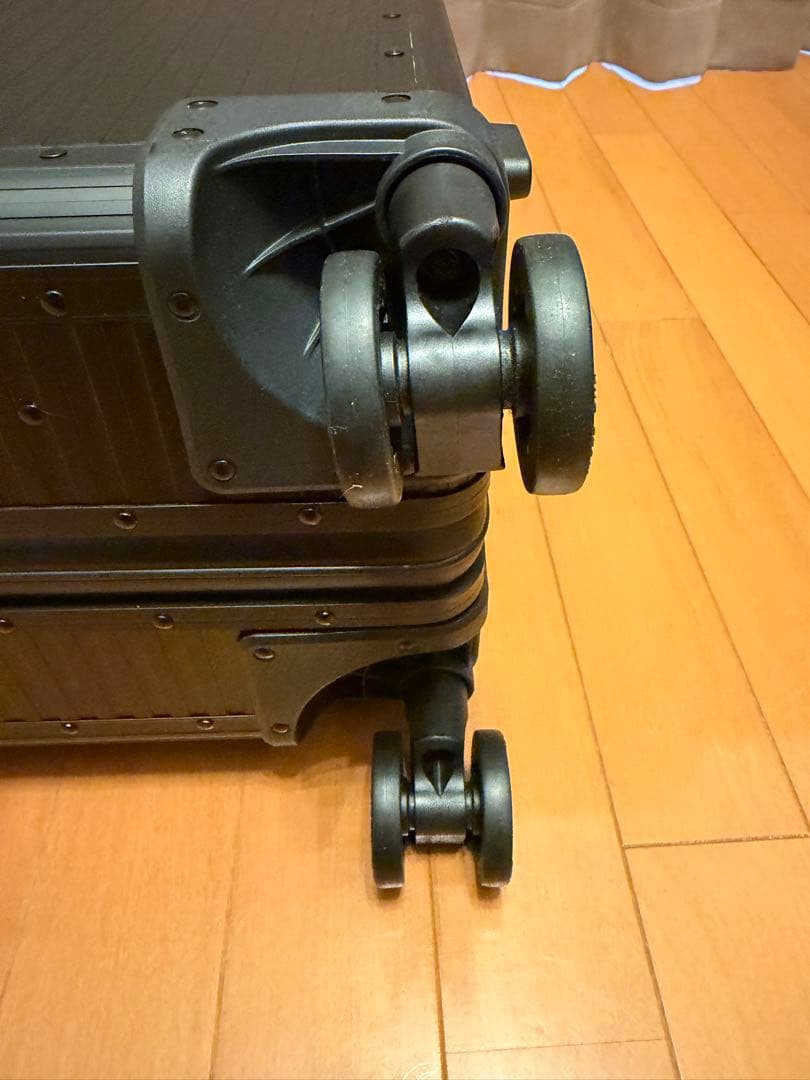 バッグ aucentic Stripe Aluminum Suitcase Op.13