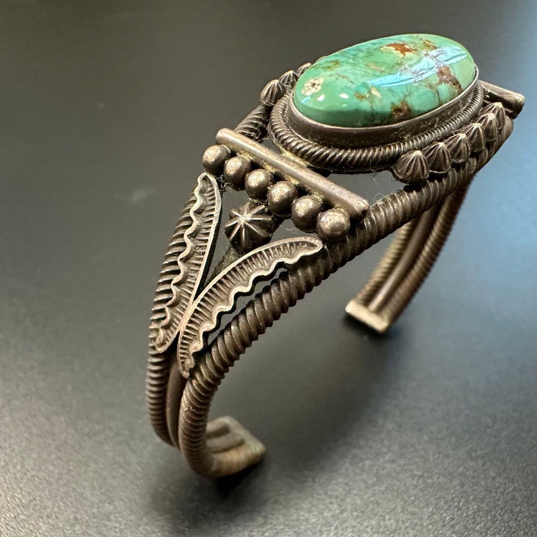 Navajo Howard Nelson ターコイズ ワイヤー バングル