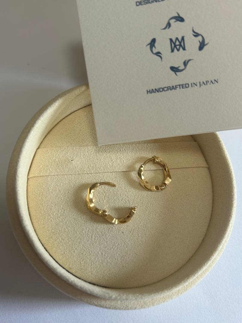 MILAMORE ゴールド ピアス(両耳用)