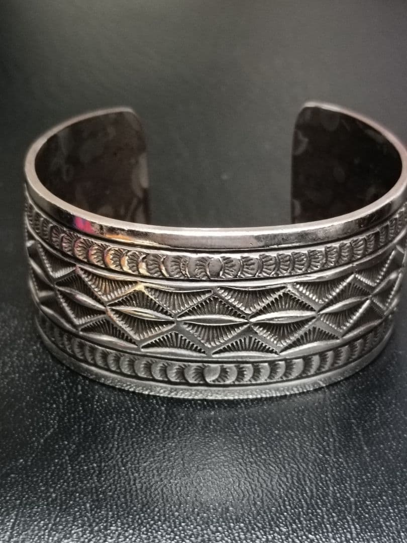 レオナルドマロニー シルバーバングル