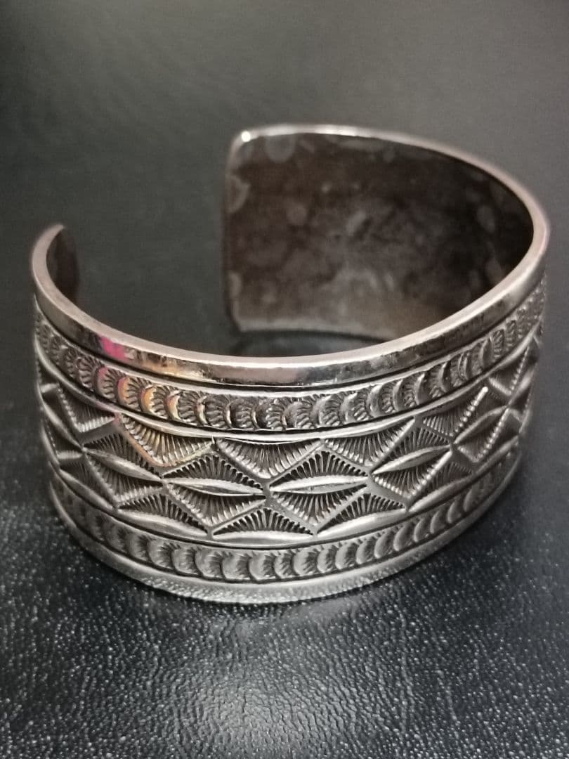 レオナルドマロニー シルバーバングル