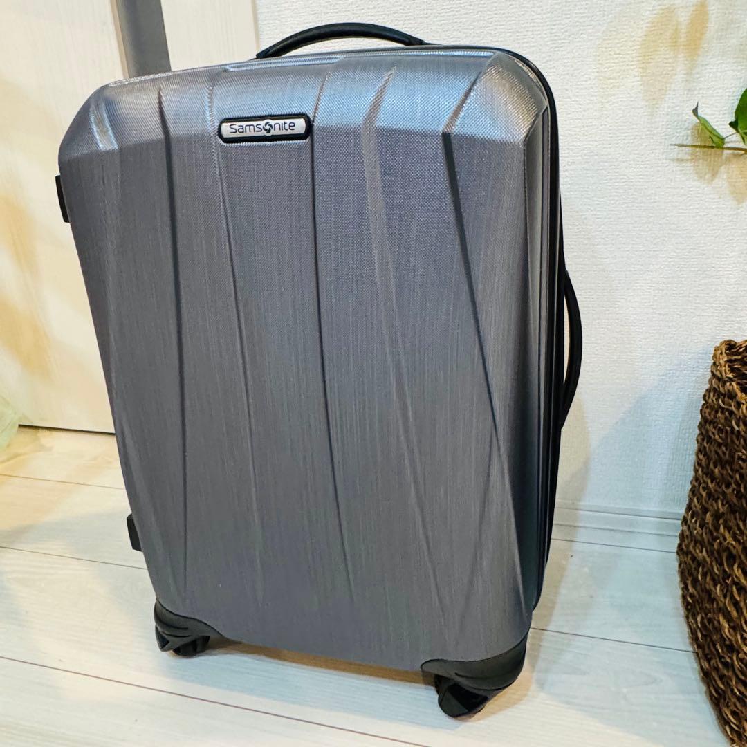 サムソナイト　スーツケース　軽量　拡張あり　キャリーケース　3.3キロ