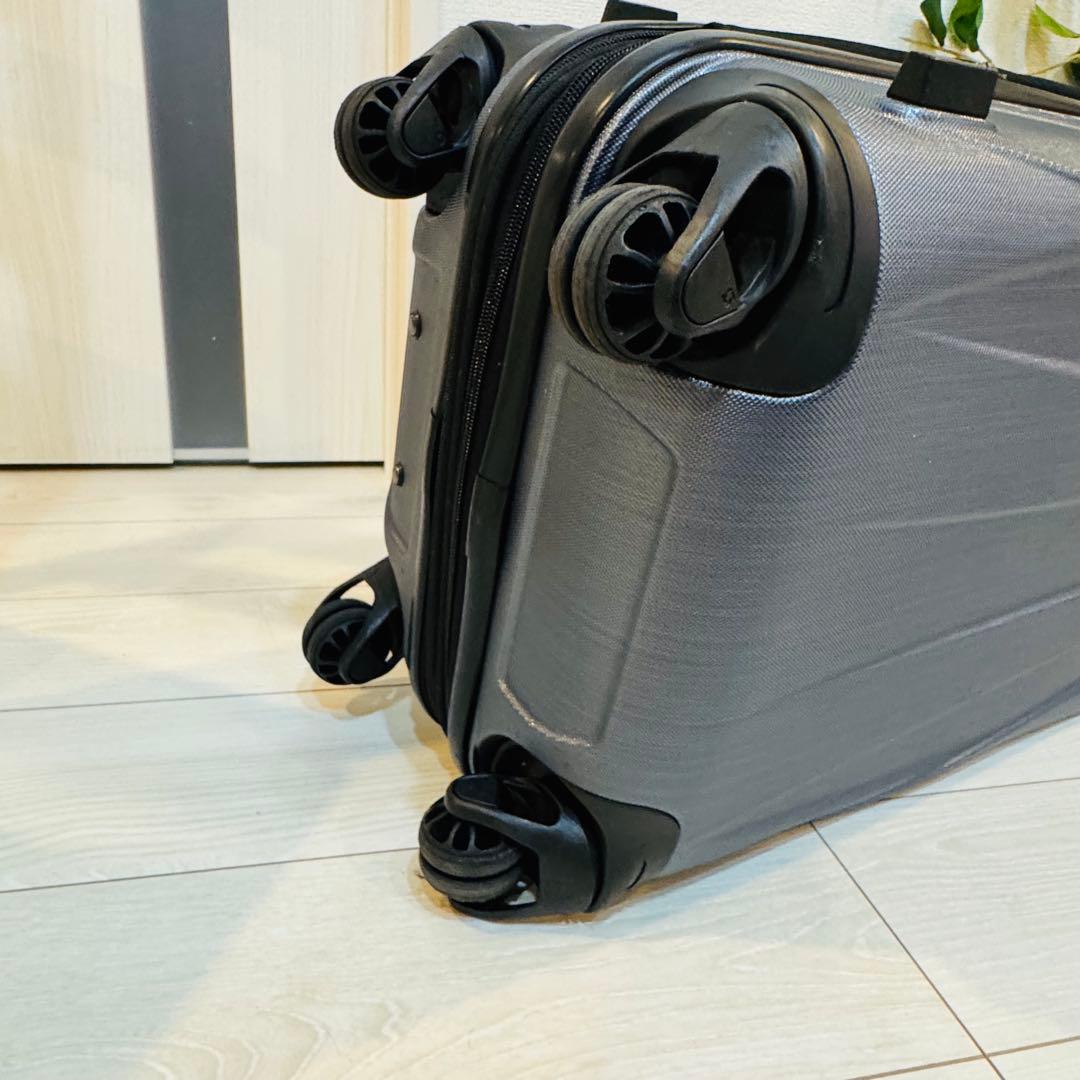 サムソナイト　スーツケース　軽量　拡張あり　キャリーケース　3.3キロ