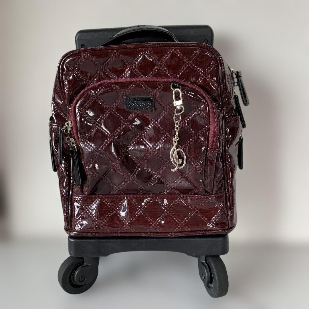 スワニーＳｗａｎｙキャリーショッピングバッグ　エナメルエマイロボルドー