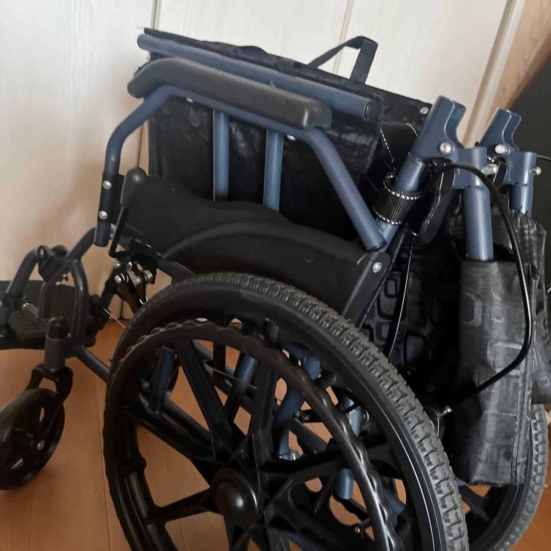 折りたたみ式自走用車椅子 ブラック