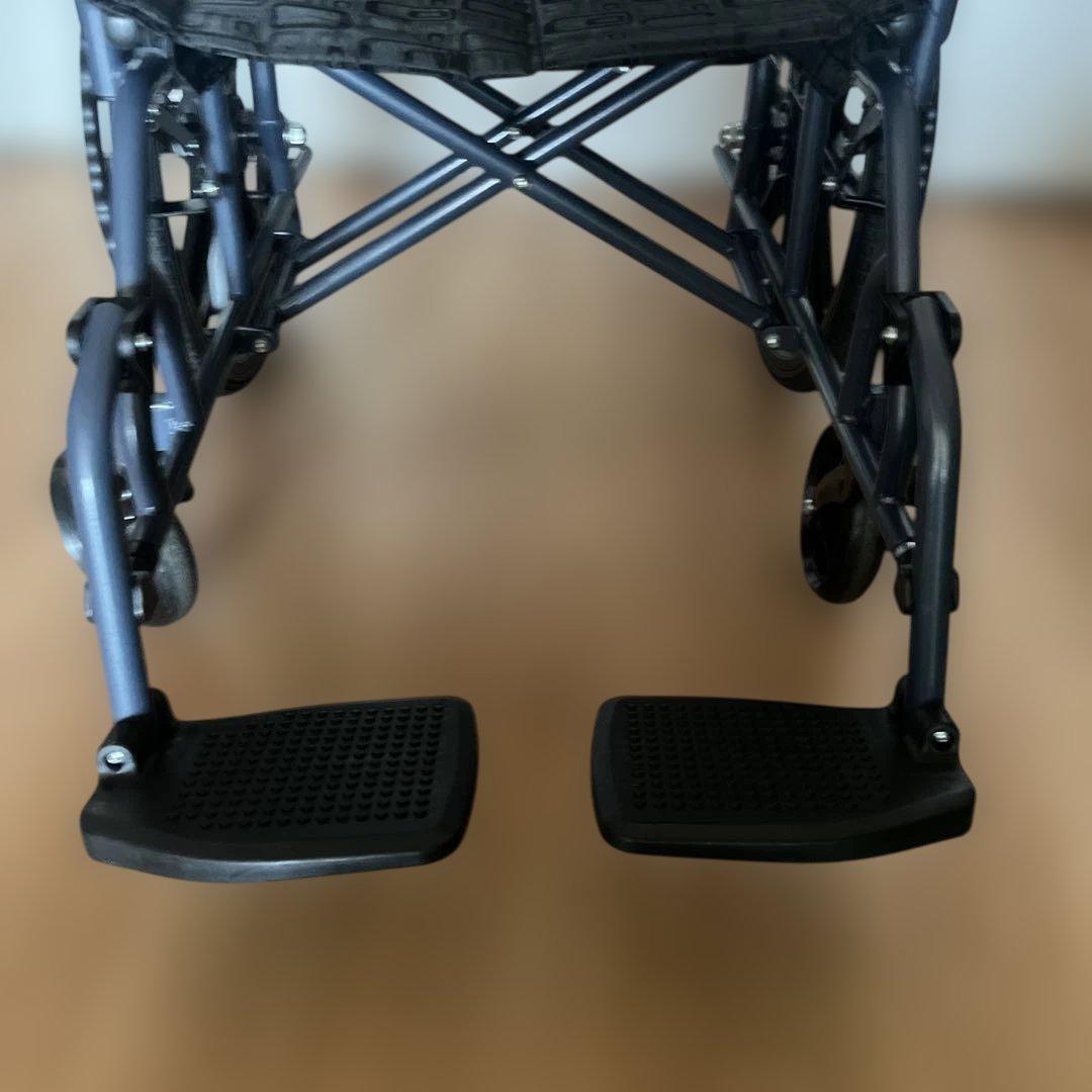 折りたたみ式自走用車椅子 ブラック