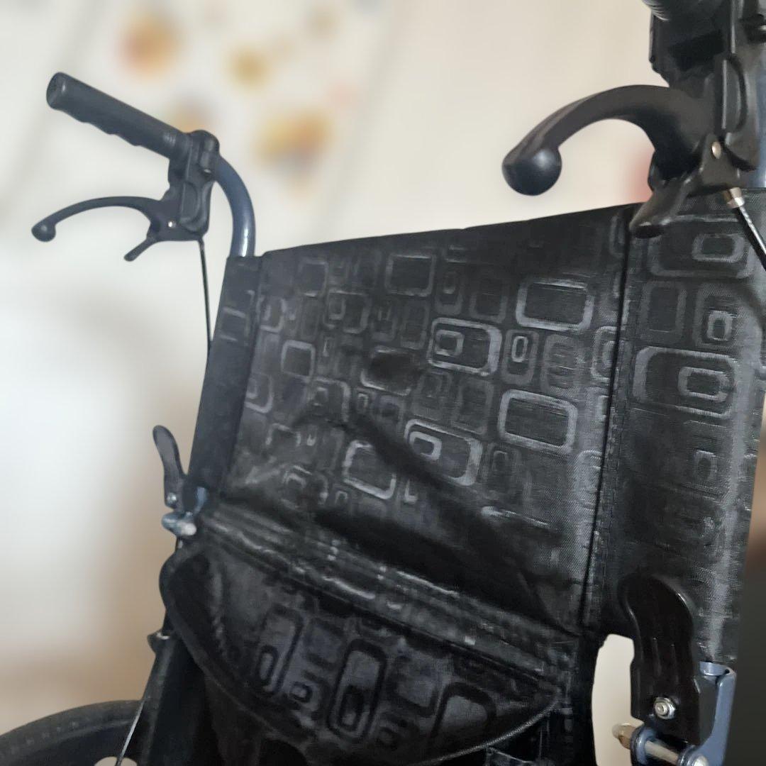 折りたたみ式自走用車椅子 ブラック