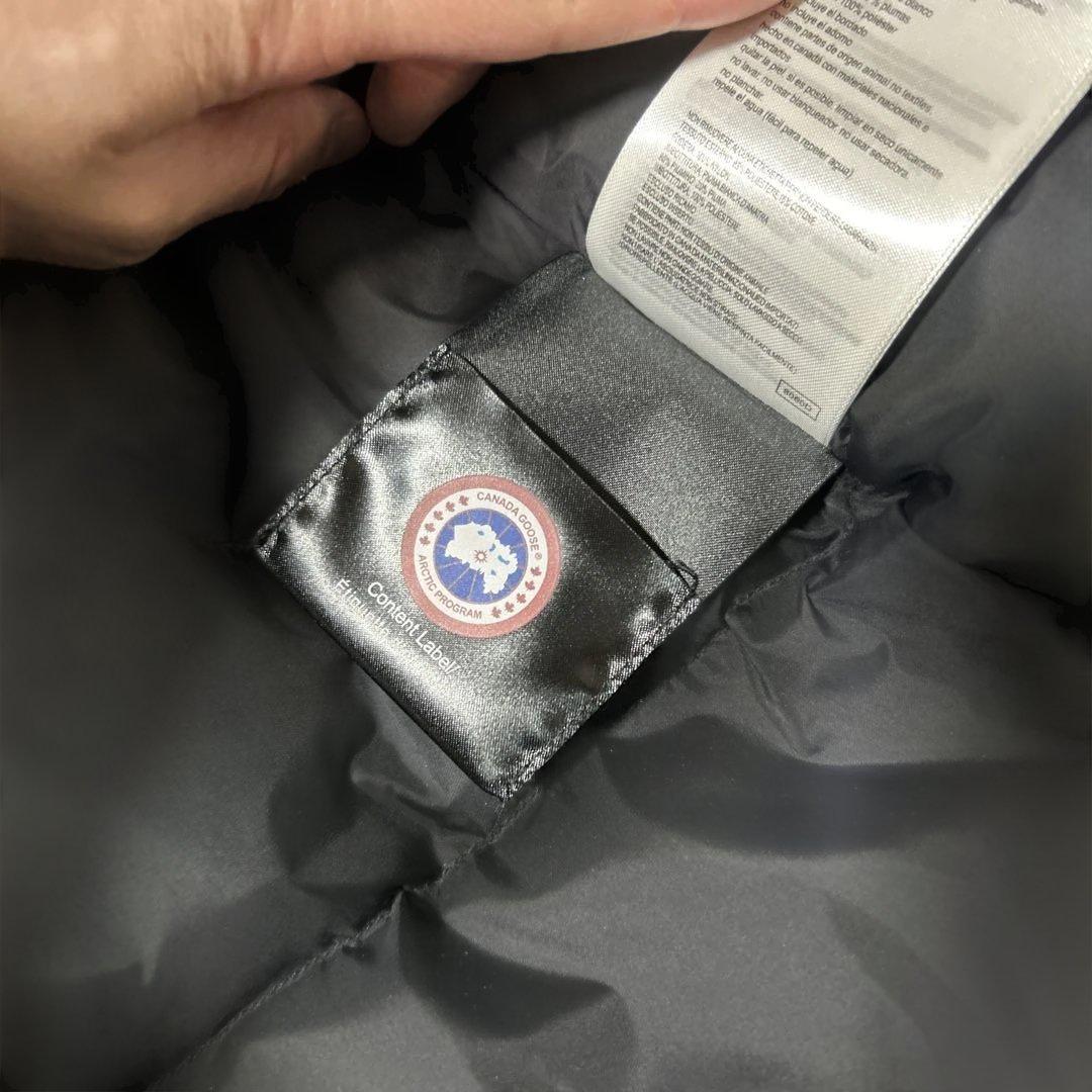 カナダグース　ダウンジャケット　Mサイズ　ブラック