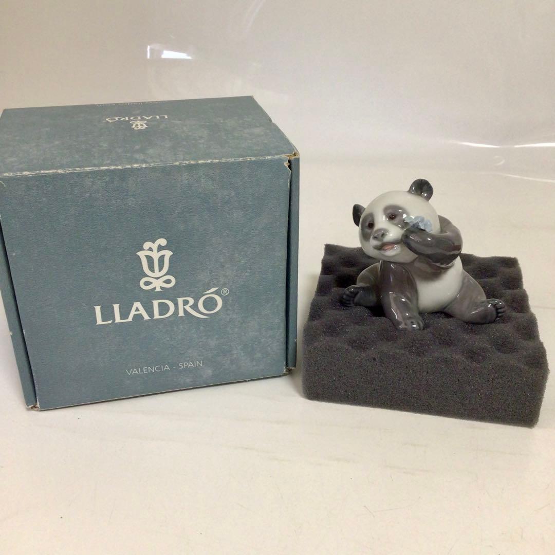 LLADRO パンダ 置物 陶器製　高級　ブランド　人気