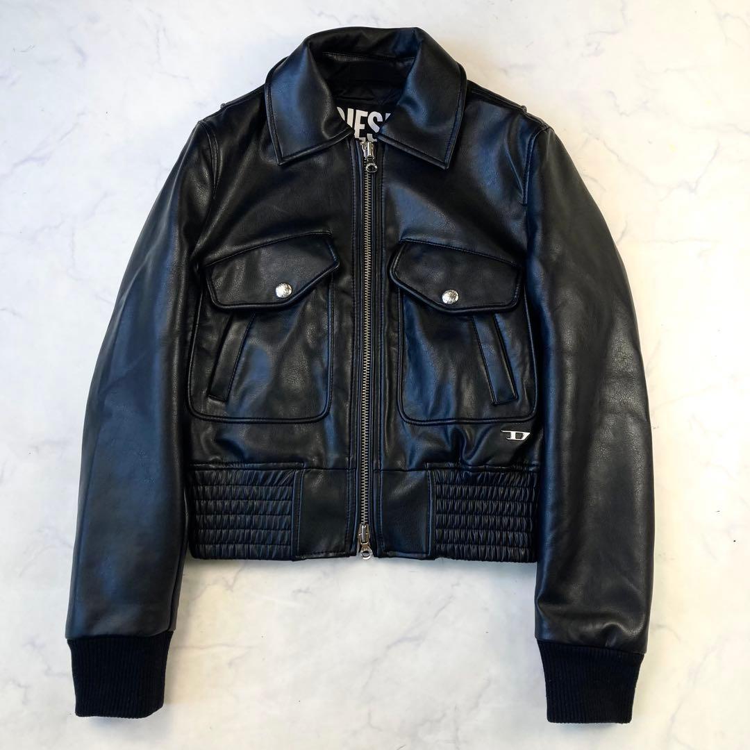 極美品 現行タグ ディーゼル フェイクレザージャケット ロゴ 黒 短丈