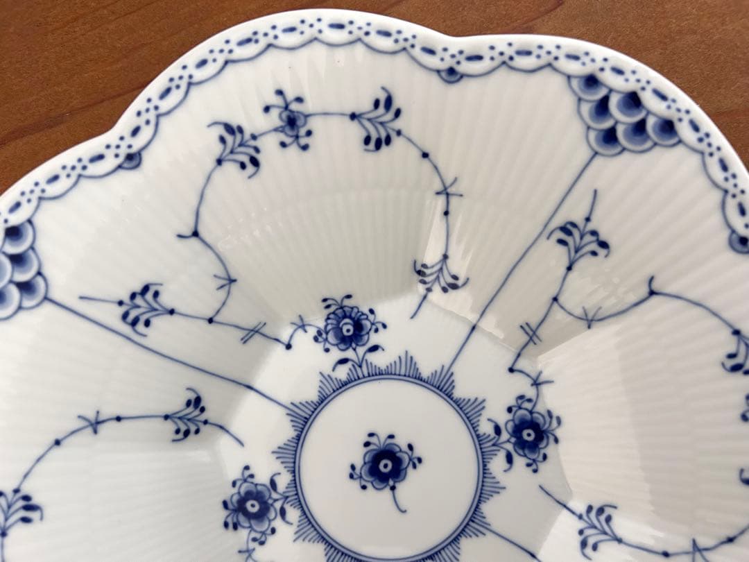 ブルーフルーテッド　ハーフレース　ペタルボウル