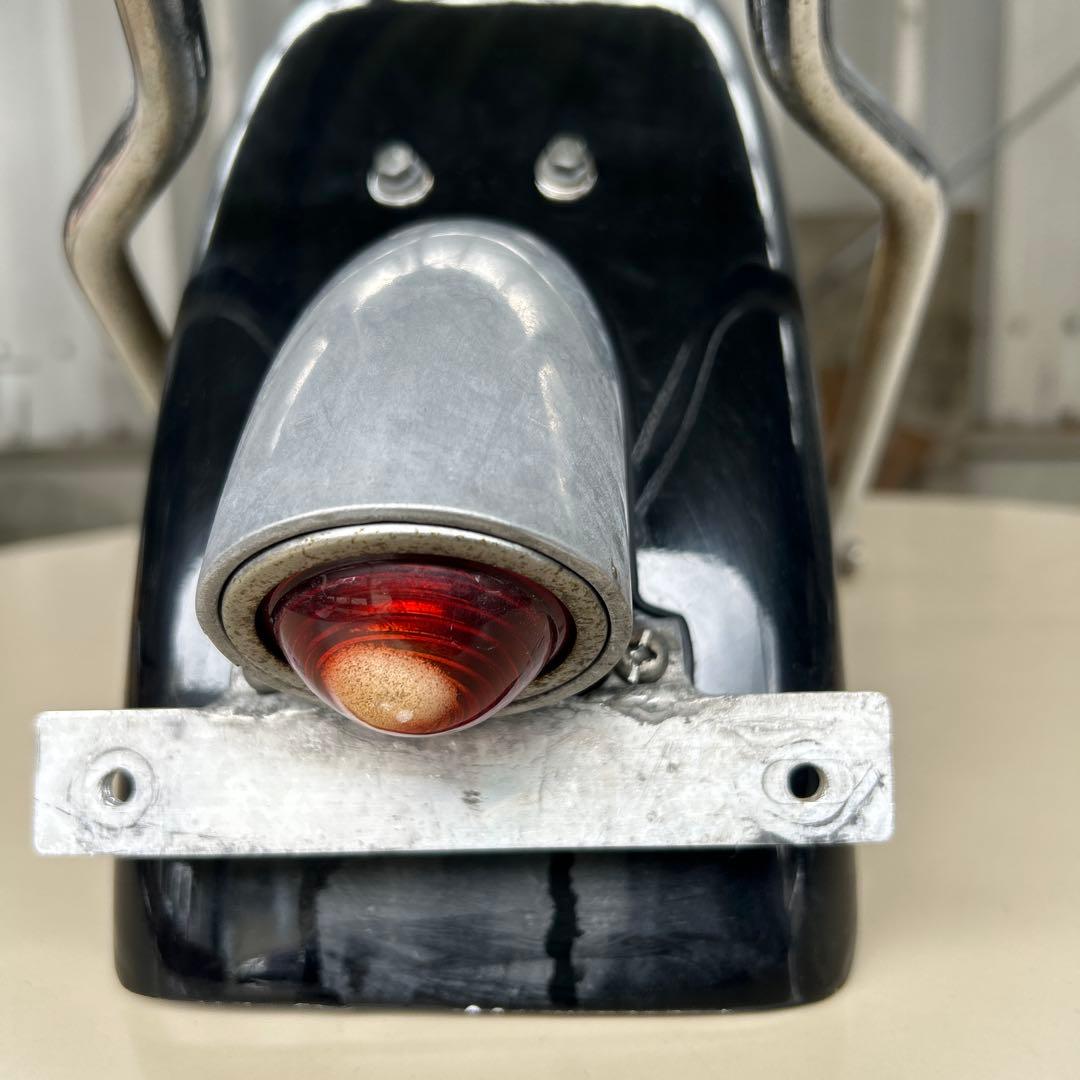 リアフェンダー　シーシーバーとテールランプ付き