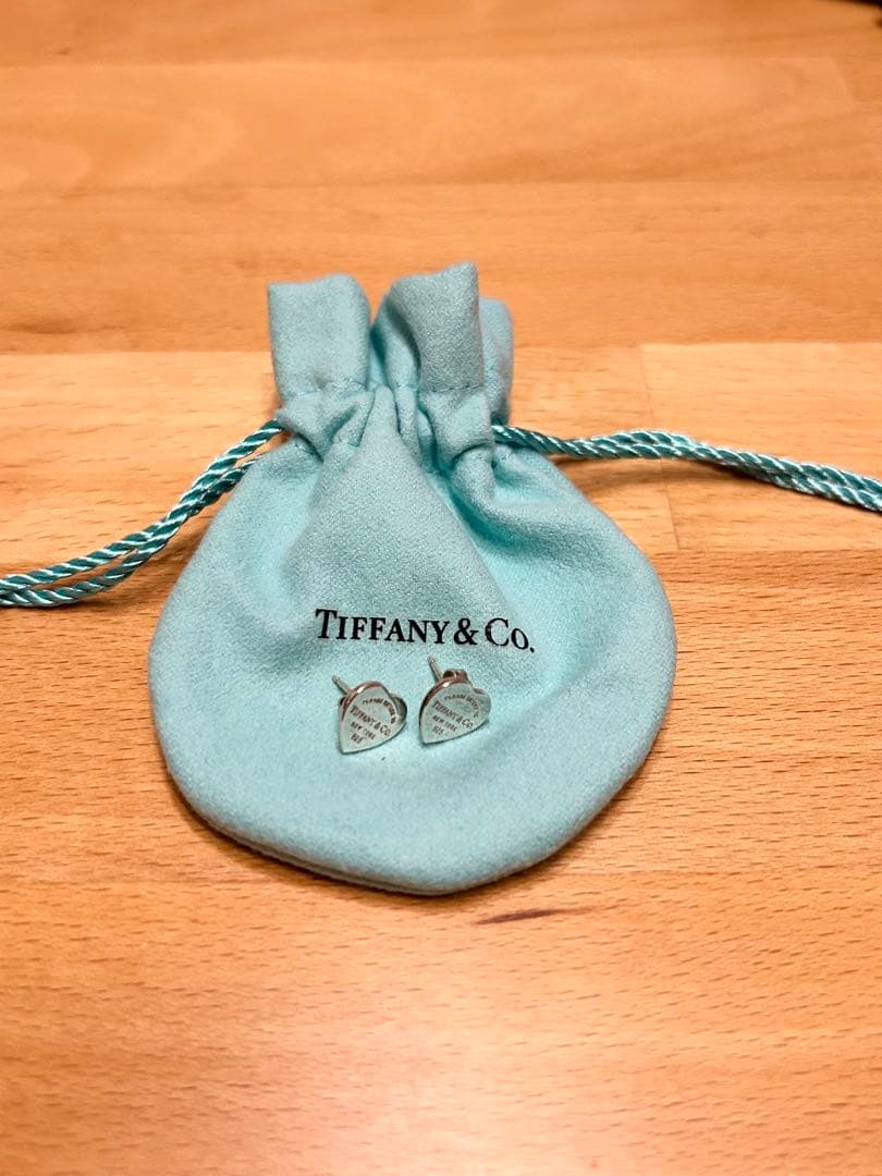 ティファニー ハートタグスタッド ピアス　リターントゥ Tiffany