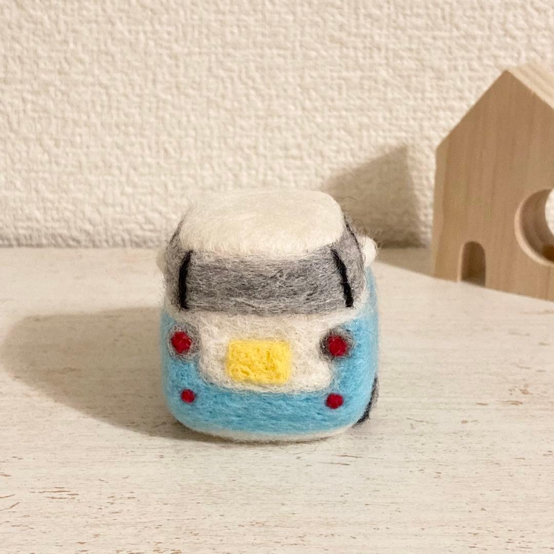 ダイハツ　ムーヴキャンバス　羊毛フェルト