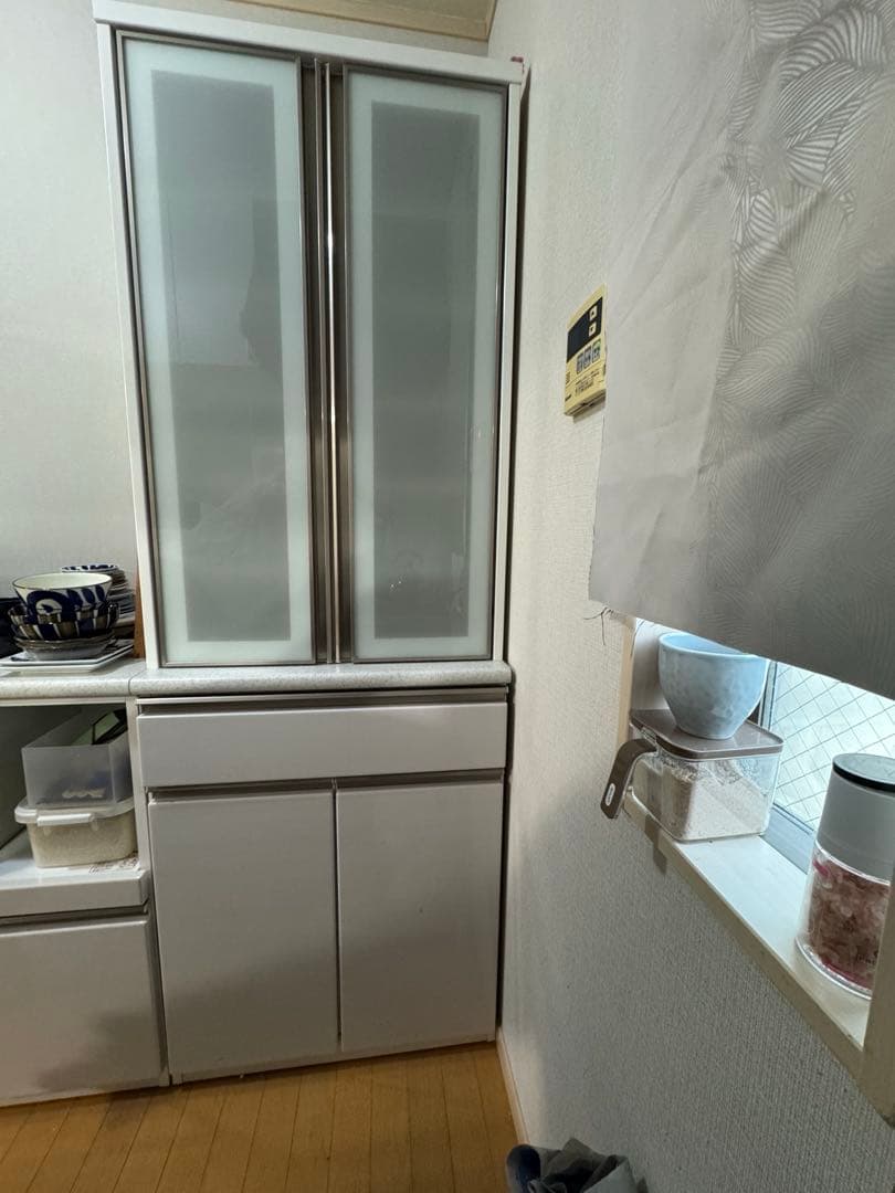 2023年購入ニトリアルミナ食器棚70幅開き戸ホワイト白