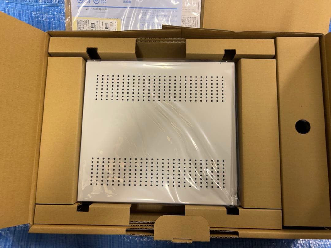 新品未使用‼️NTT ZX〈8〉給電HUB〈2〉