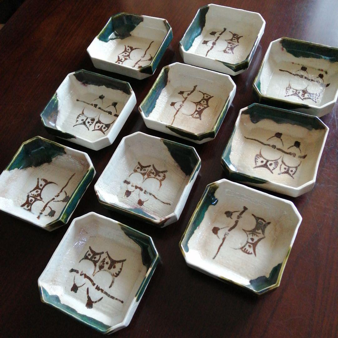 瀬戸焼　織部梟画隅切角皿　10客　12cm　昭和中期