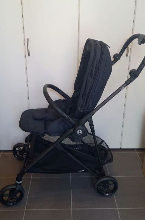 cybex サイベックス　メリオ カーボン　ブラック