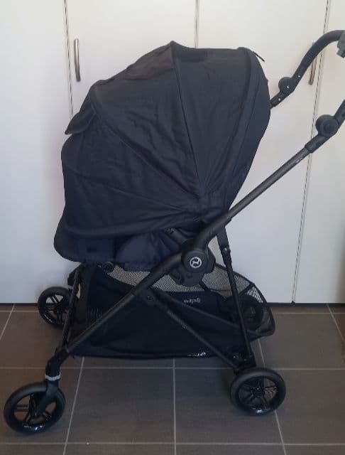 cybex サイベックス　メリオ カーボン　ブラック