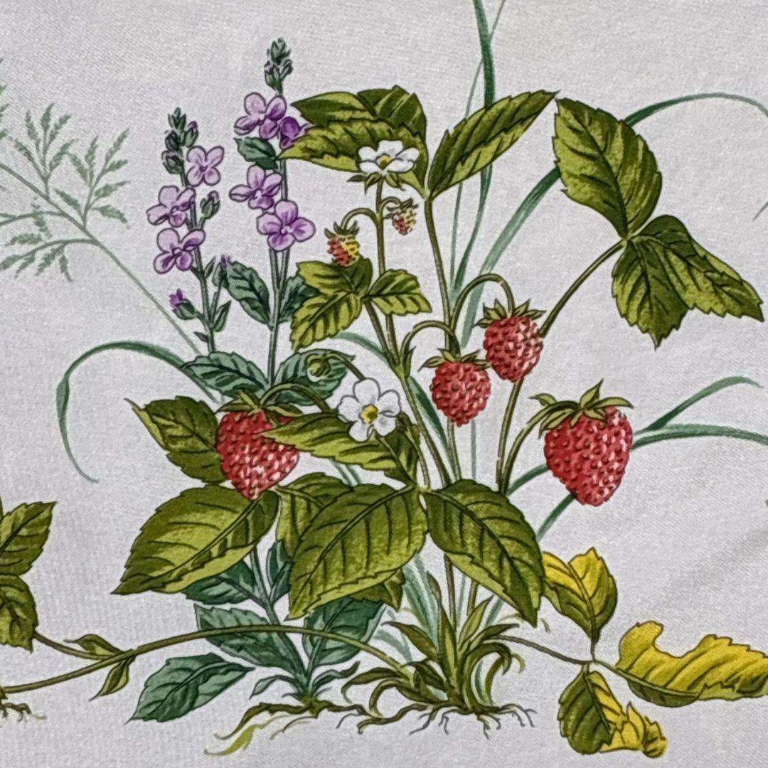 極美品✨GUCCI グッチ シルク イタリア 花柄 ロゴ 大判スカーフ ストール