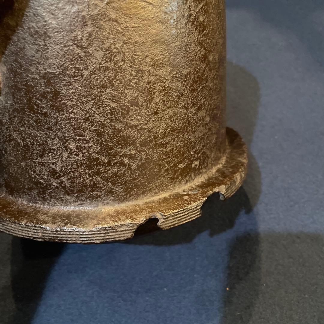 茶道具　釜師【大國 藤兵衛】(造)の※松地に波千鳥紋『筒尾垂釜』共箱　釜