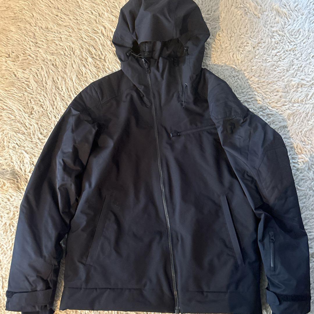 美品　ピークパフォーマンス　スキーウェア セット　中綿　ブラック　上下