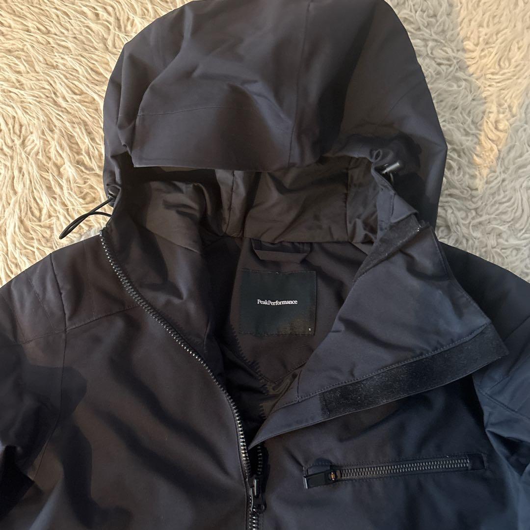 美品　ピークパフォーマンス　スキーウェア セット　中綿　ブラック　上下