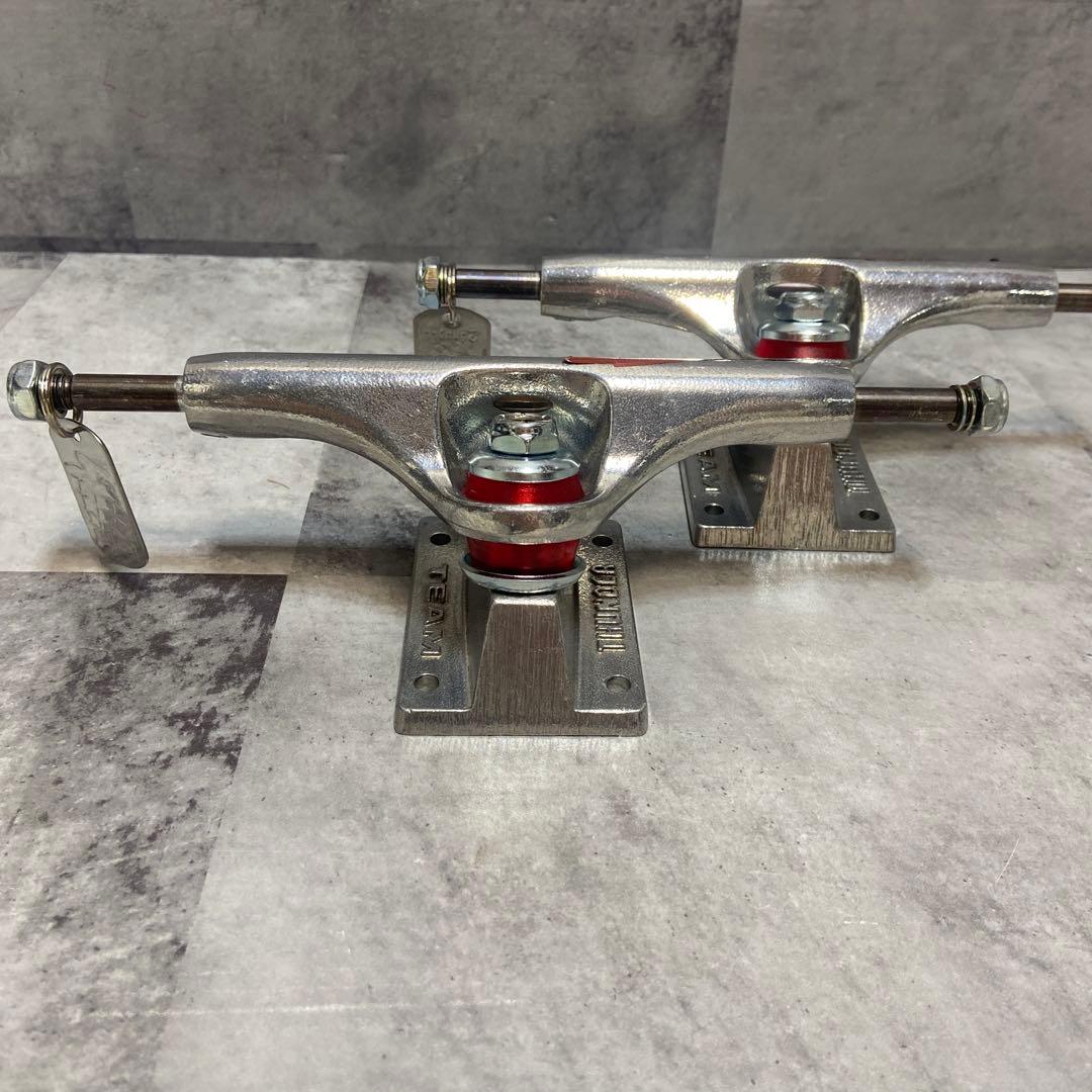 【新品・未使用】サンダー　スケートボード　トラック　チタニウム