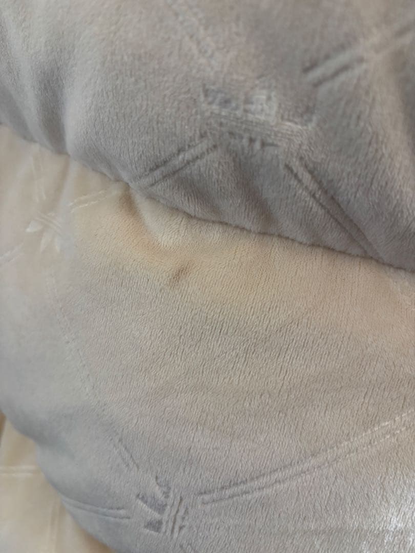 新品　アディダスオリジナルス　ダウン　パファー　ジャケット