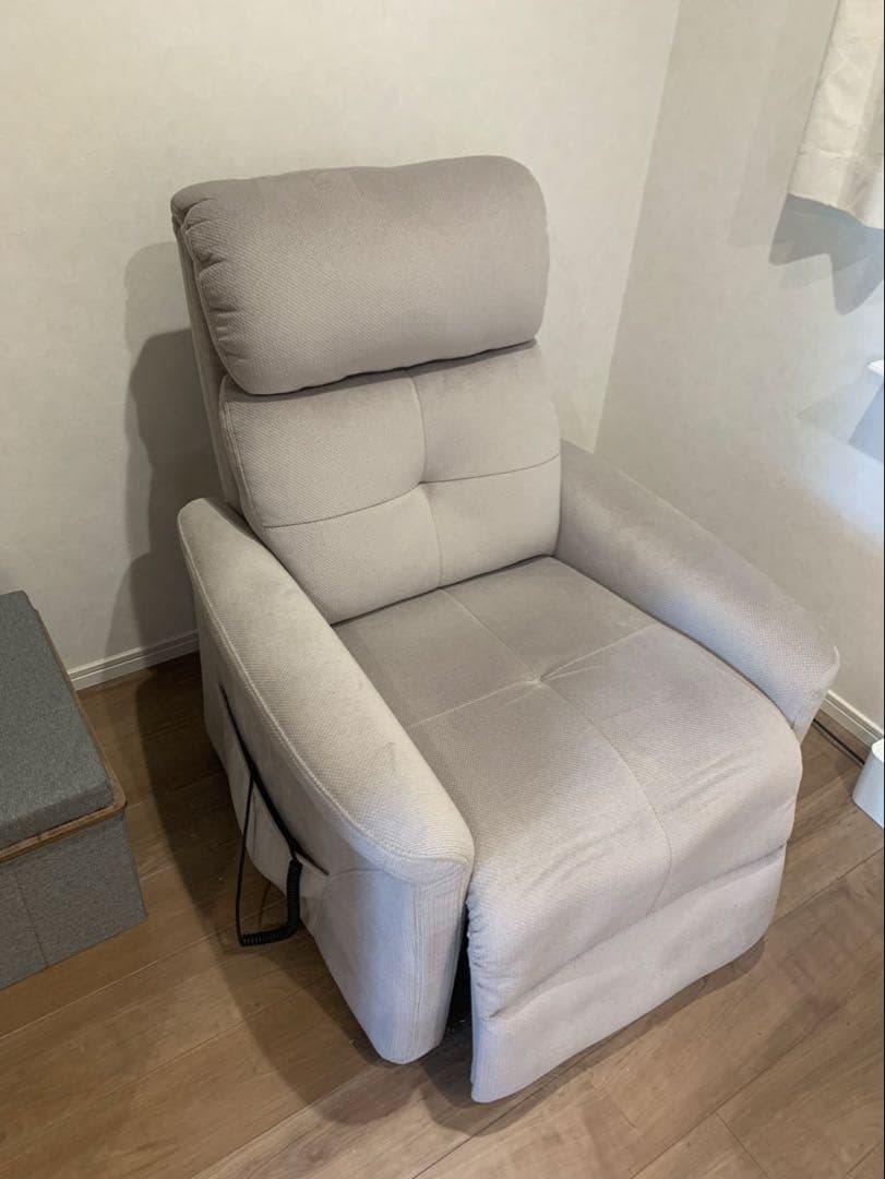 【ニトリ】電動リクライニング機能付きライトグレーソファ