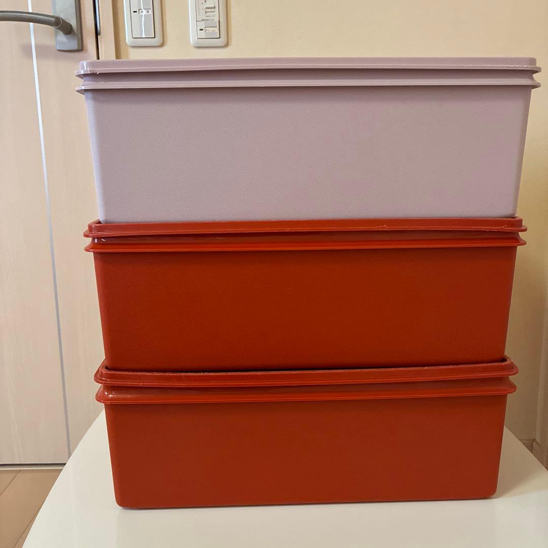 タッパーウエア。収納ボックス 3個セット ピンク。シュウ色。