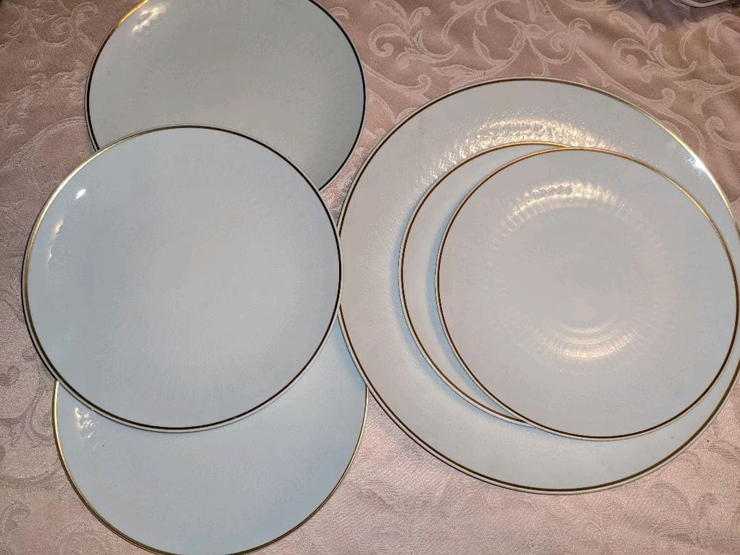 お値下げ！未使用！ローゼンタール　ロマンスホワイト大皿１枚と中皿５枚