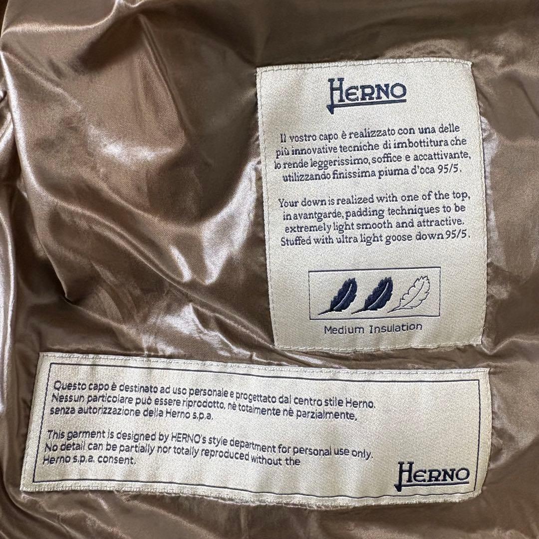 れ*ー様 【Herno】　ヘルノ　 ベージュ ダウンコート サイズ42 美品