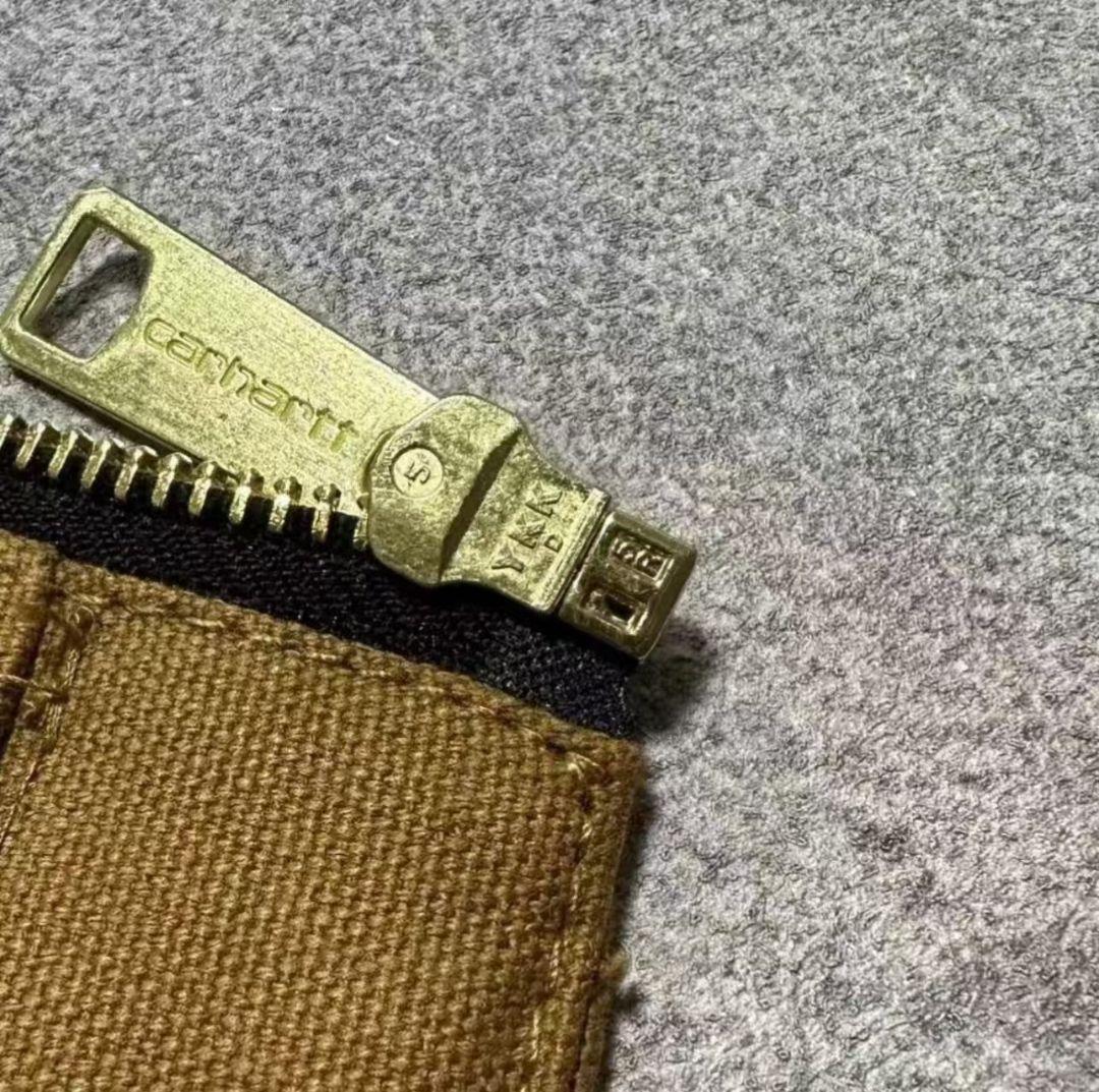Carhartt ブラウンジャケット フルジップ