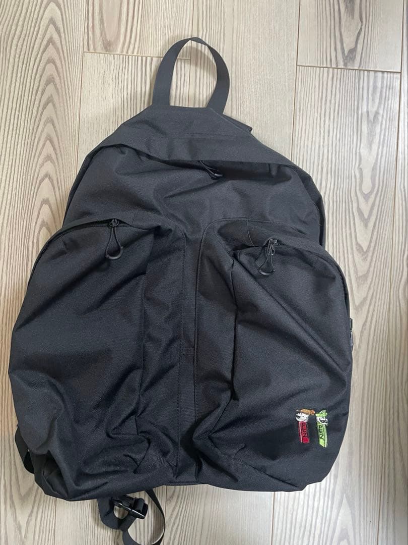 ear PAPILLONNER PEZ×ear撥水刺しゅうリュック　ブラック