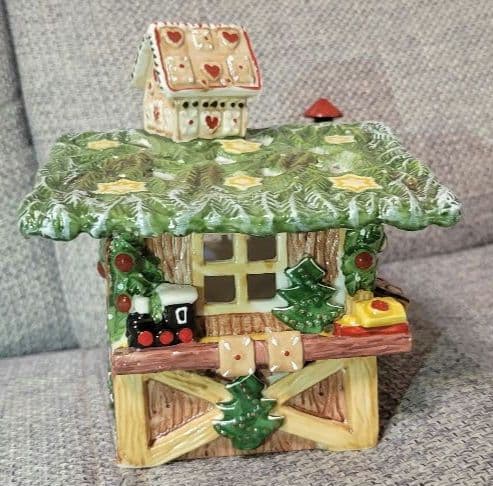 新品✨ビレロイアンドボッホ 陶器製クリスマスキャンドルハウス マジパンスタンド