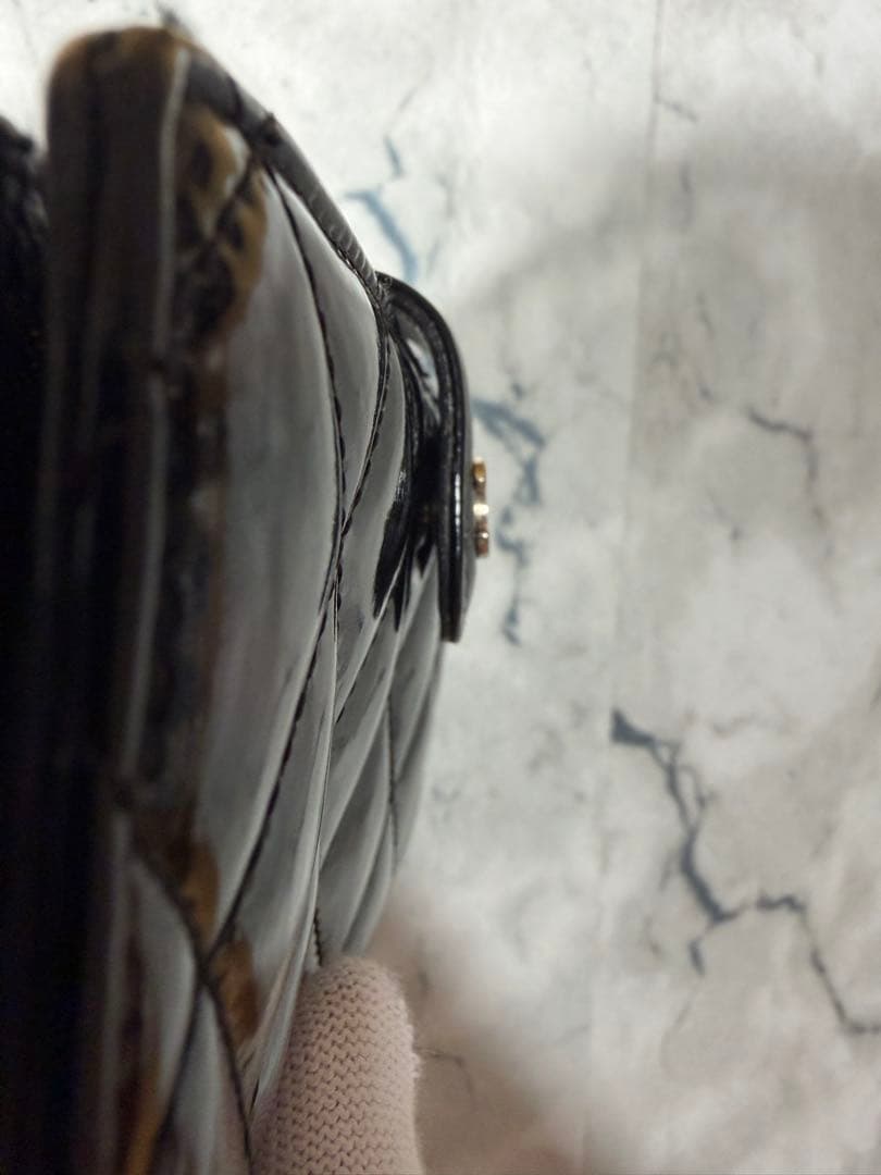 本日のみ値下げ　CHANEL エナメル マトラッセ 二つ折り財布 ブラック