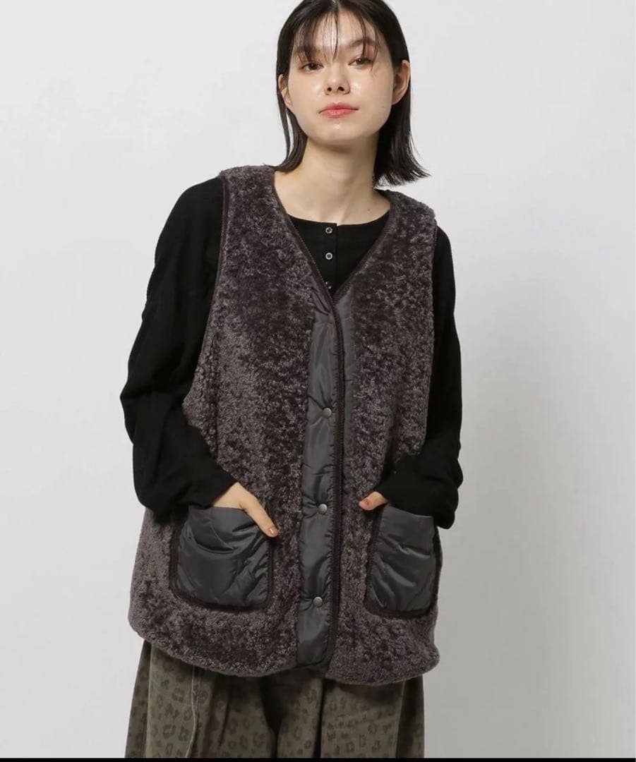 新品 ニコアンド niko and... アソートファーベスト チャコール L