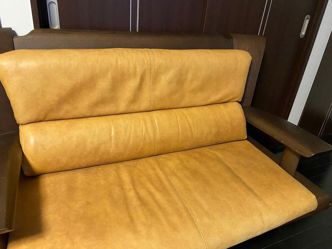 ブラウン合成皮革2人掛けソファ