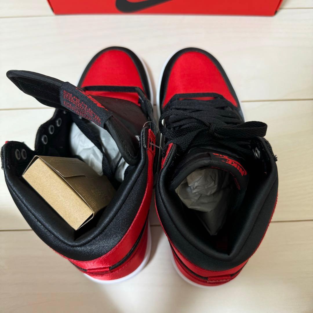 靴 AIR JORDAN 1 Satin Bred