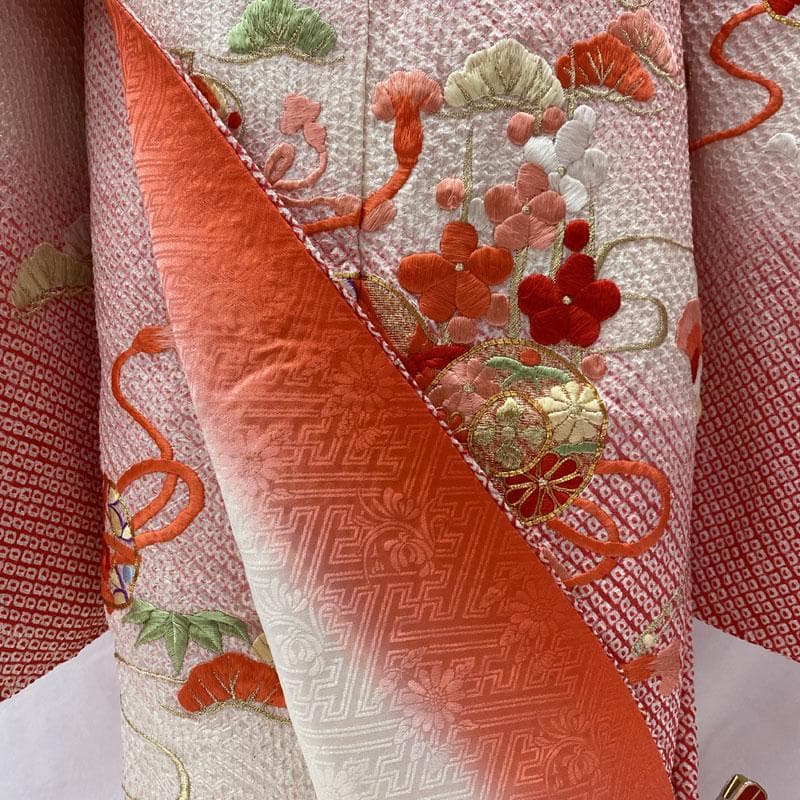 504ag82◎七五三 七歳 女児 総絞り 着物&丸帯 刺繍 松竹梅◎美品