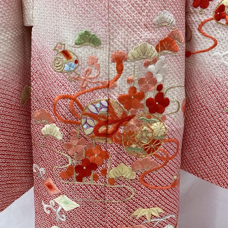 504ag82◎七五三 七歳 女児 総絞り 着物&丸帯 刺繍 松竹梅◎美品