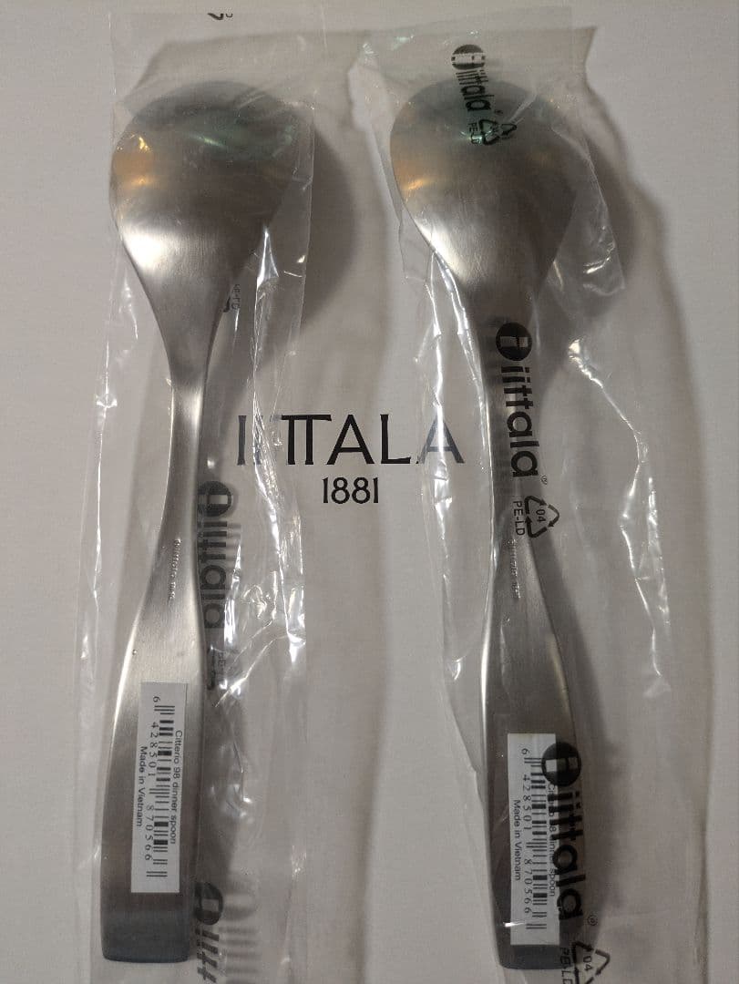 ittalaTeemaハニー26cm✕2枚とチッテリオ98ディナースプーン2つ