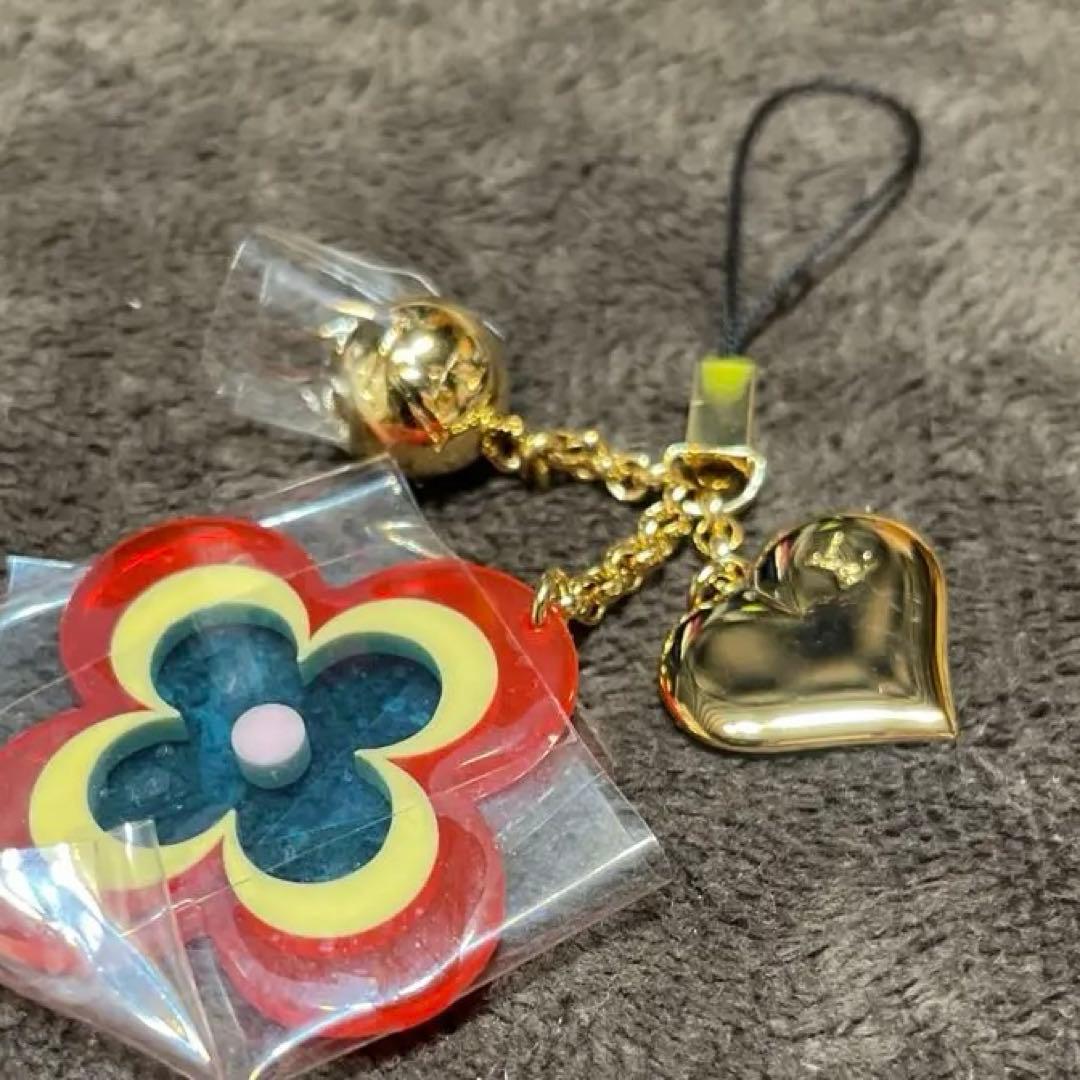 最終値下げ　Louis Vuitton フラワーモチーフ キーホルダー新品未使用