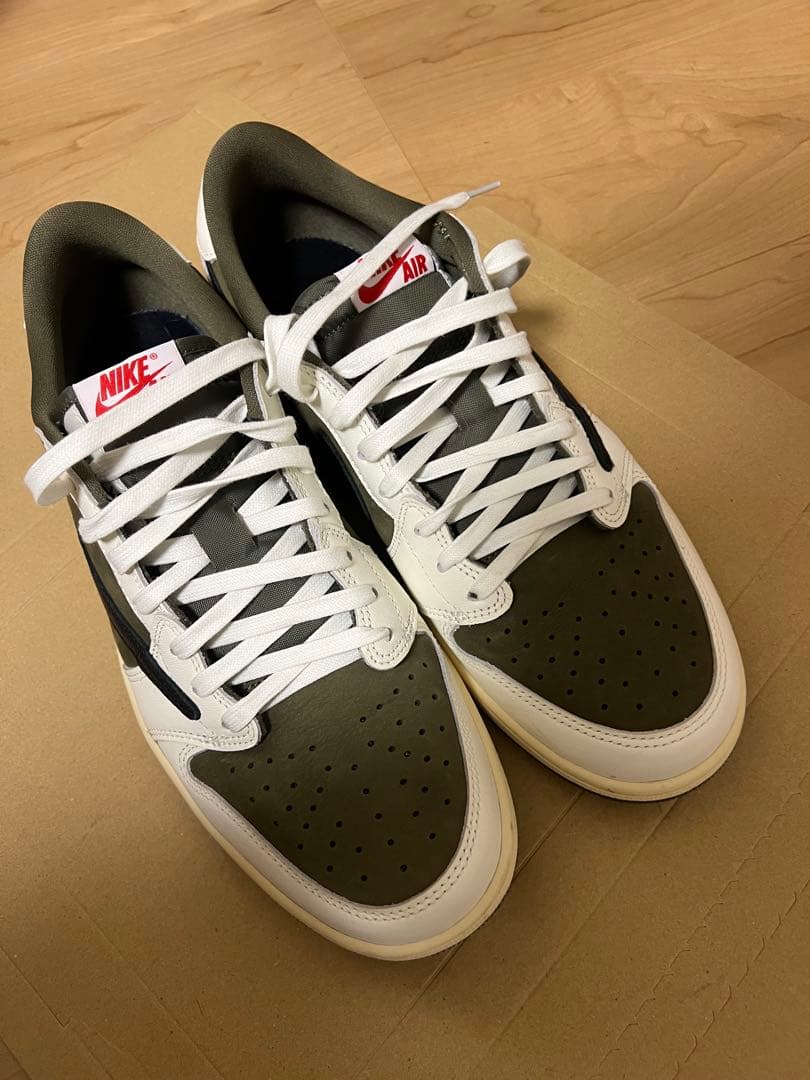 Travis Scott Nike Air Jordan 1 リバースオリーブ