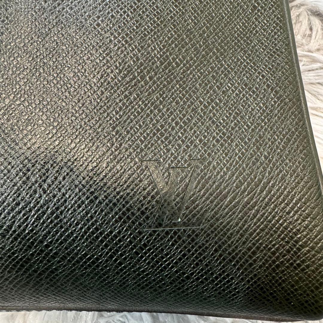 美品 LOUIS VUITTON タイガ ベーリング ガーメントバック