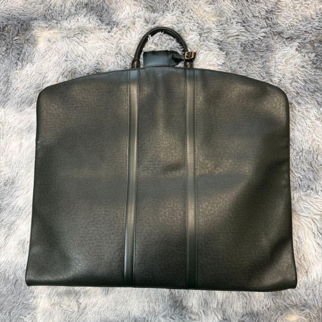 美品 LOUIS VUITTON タイガ ベーリング ガーメントバック